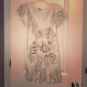 Cute sequence detail top