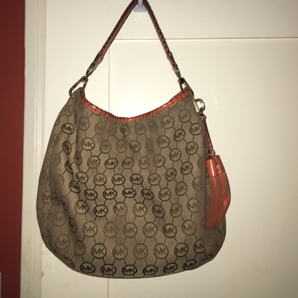 Authentic Michael Kors purse,great condition! - Picture 1 of 1