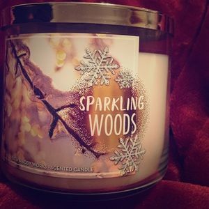 Bath & Body Works/ White Barn candle