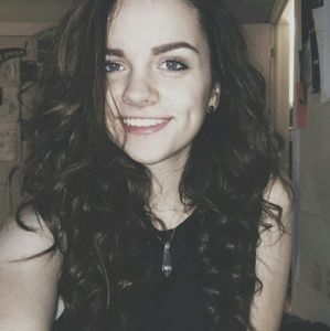 Meet your Posher, Lexee