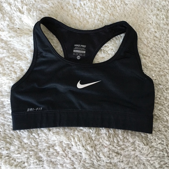 Nike pro sports bra