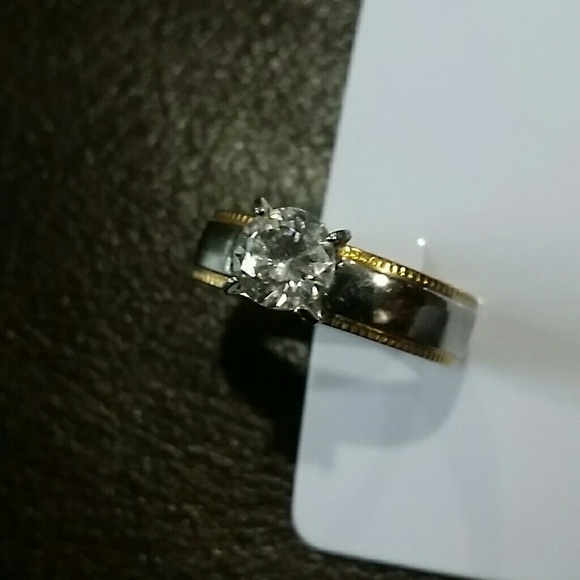 Ring - Picture 2 of 2