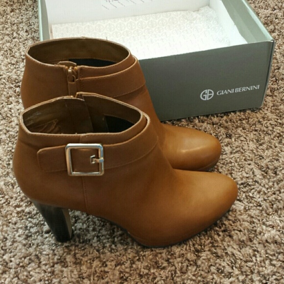 Super cute ankle boots