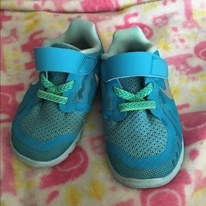 Nike Free 5.0 Sneakers