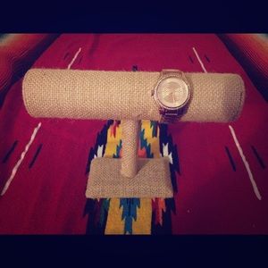 Bracelet/watch holder