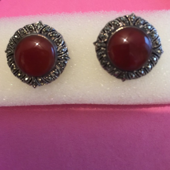 Beautiful marcasite earrings with a brown stone - Picture 2 of 3