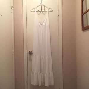 Old Navy white maxi dress sz. L