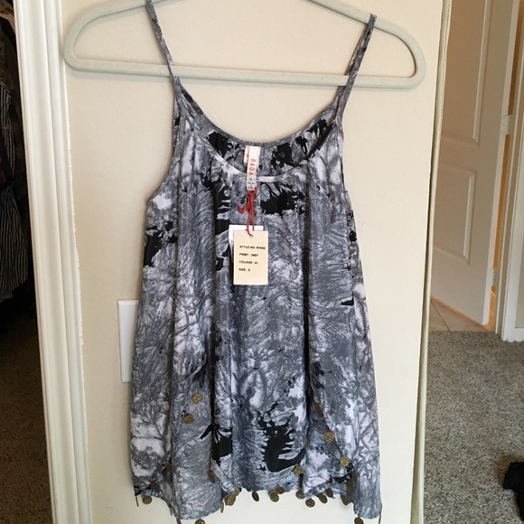 Raga sleeveless top with medallion seam