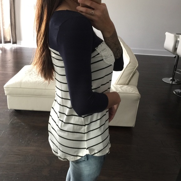 Lace Pocket Baseball Tee - Picture 2 of 4