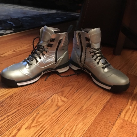 *never worn* H20 repel acg nikes main image 4