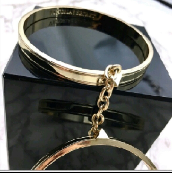 Victoria's Secret double chained bracelet - Picture 3 of 4