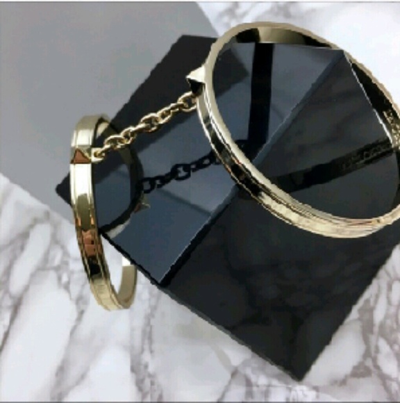 Victoria's Secret double chained bracelet - Picture 4 of 4