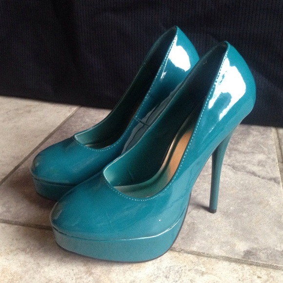 Charlotte Russe Pumps