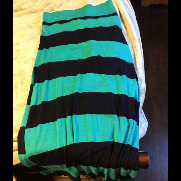 Woman's long skirt - Picture 1 of 1