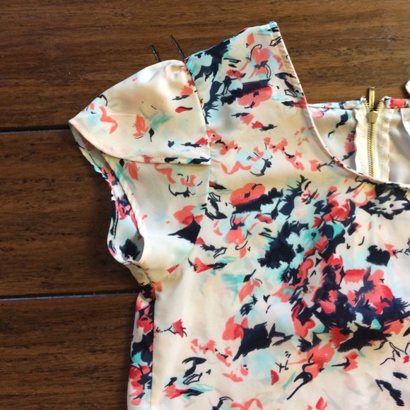 Flower top - Picture 2 of 3