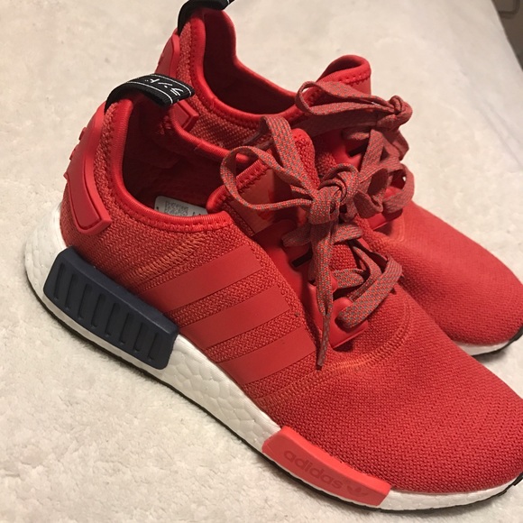 Adidas NMD Red Size 6 Women's - Picture 1 of 4
