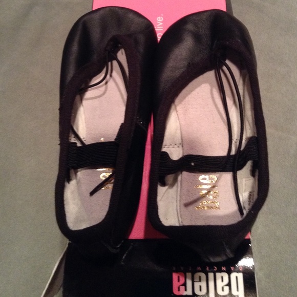 NWOT.  Black leather ballet slippers.