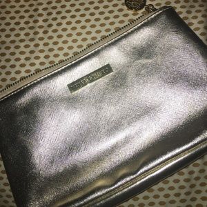 Vince Camuto make up bag