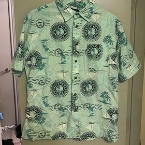Short sleeve Hawaiian shirt