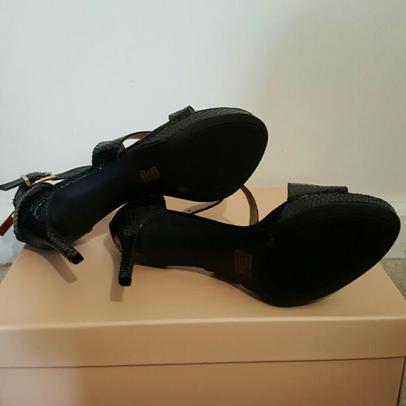 BCBG Heels - Picture 4 of 4