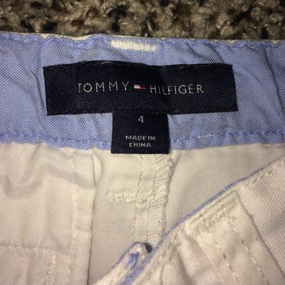 4T Tommy Hilfiger shorts - Picture 3 of 4