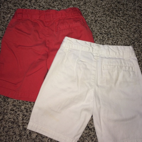 4T Tommy Hilfiger shorts - Picture 4 of 4