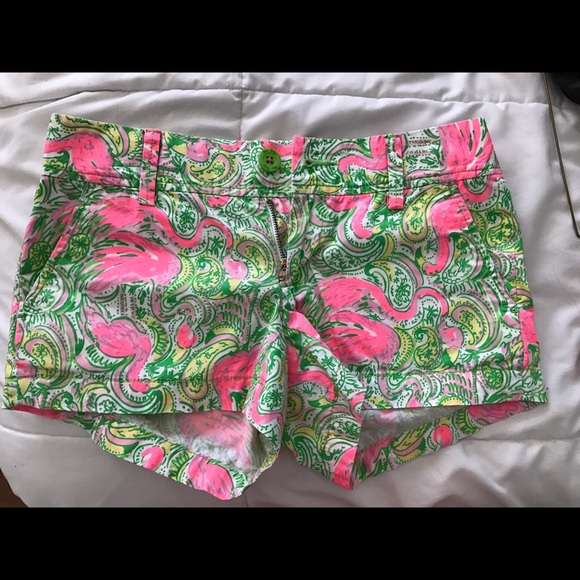 Lilly Pulitzer Flamingo Walsh Short - Picture 3 of 4
