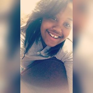 Meet your Posher, Mia