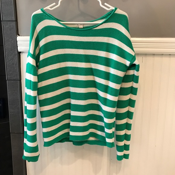 Gap sweater