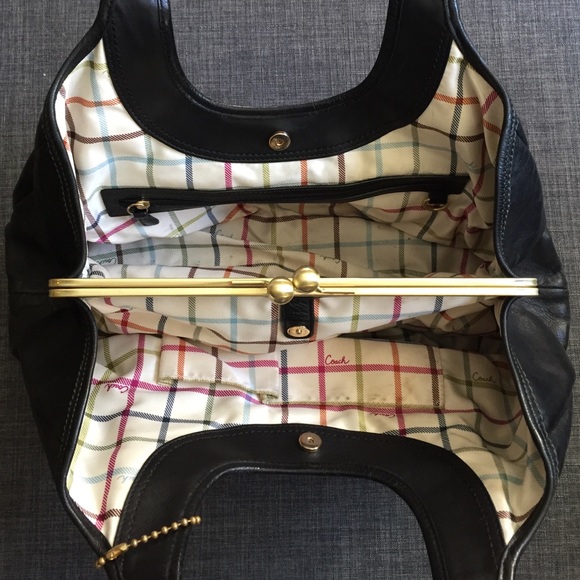 COACH black leather hobo bag - Picture 2 of 3
