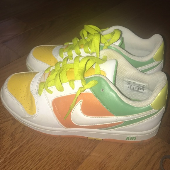 Nike air sneakers
