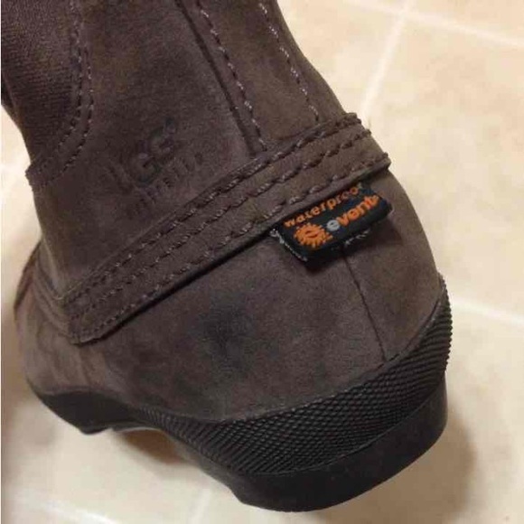 UGG Leather Waterproof Boots - Picture 4 of 8