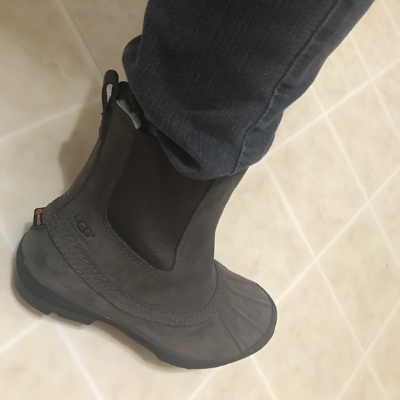 UGG Leather Waterproof Boots - Picture 5 of 8