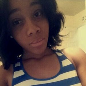 Meet your Posher, Alexis