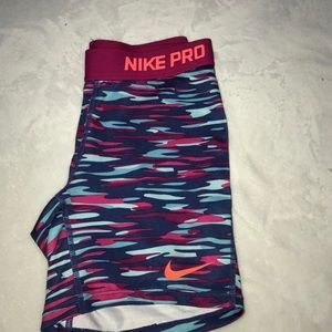 Nike pro