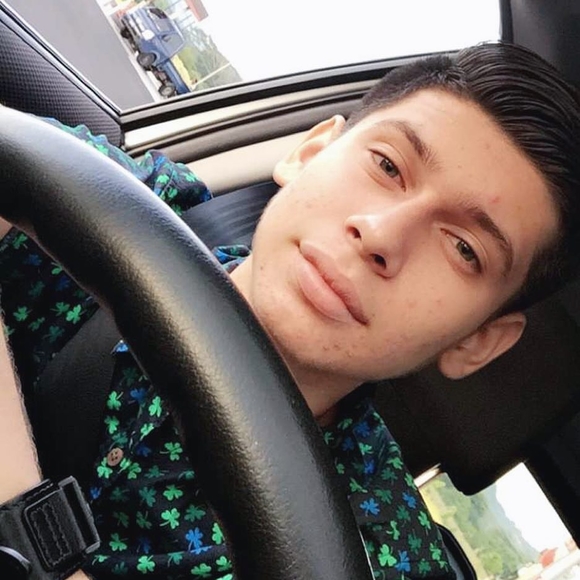 Meet your Posher, Kevin - Picture 1 of 1