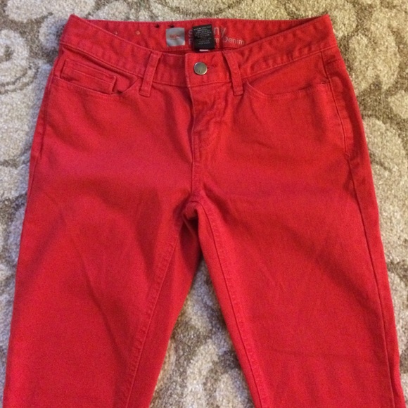 Red pants - Picture 2 of 3