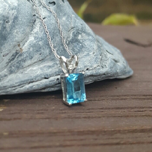 Make me an offer! 14k gold topaz diamond necklace