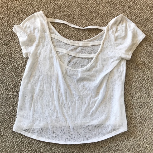 White crop top with detail back - Picture 2 of 3