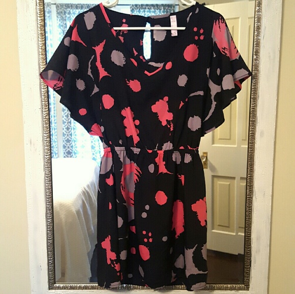 Francesca's V neck navy splatter print mini dress