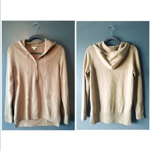 Camel hooded sweater