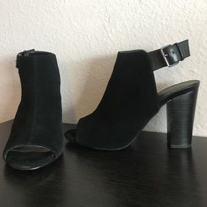 Tahari black suede heels
