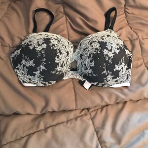 Brand new VS bra
