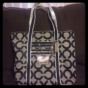 COACH "poppy" edition- Medium tote