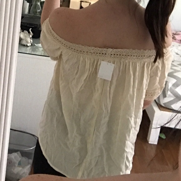 Brand new Ecoté off the shoulder blouse - Picture 4 of 4