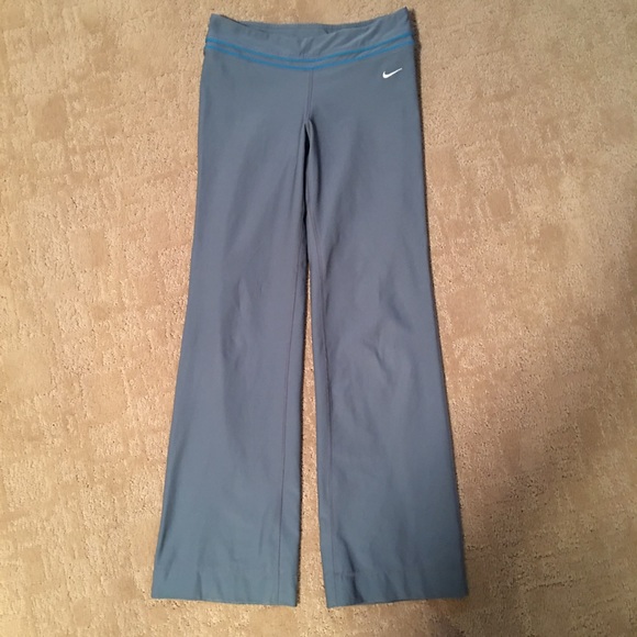 Nike | Grey Dri-Fit Stretch Pants. Women's Small