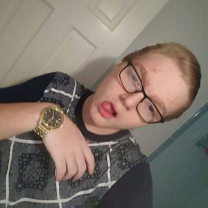 Meet your Posher, Dylan