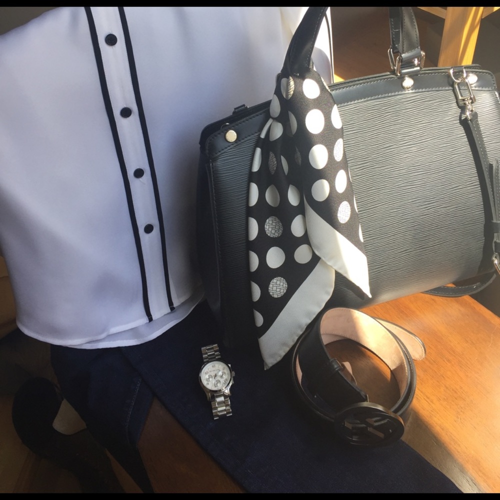 SOLD Louis Vuitton Brea GM Epi Noir - Picture 2 of 8