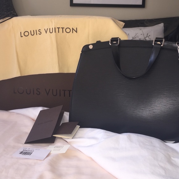 SOLD Louis Vuitton Brea GM Epi Noir - Picture 3 of 8