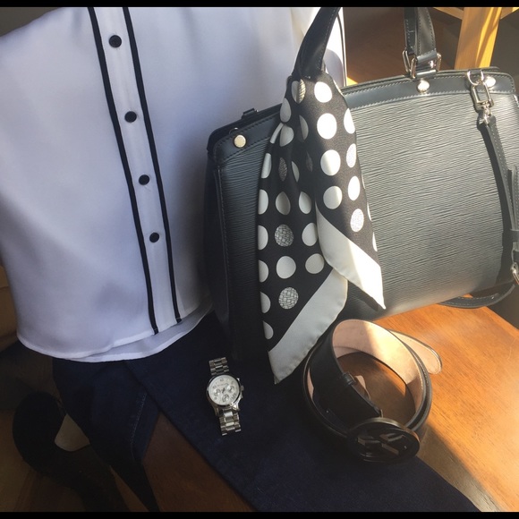 SOLD Louis Vuitton Brea GM Epi Noir - Picture 2 of 8